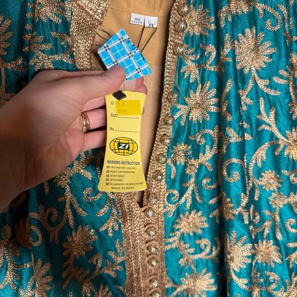 Two piece satin embroidered baroque pattern duster and slip dress - Picture 8 of 14